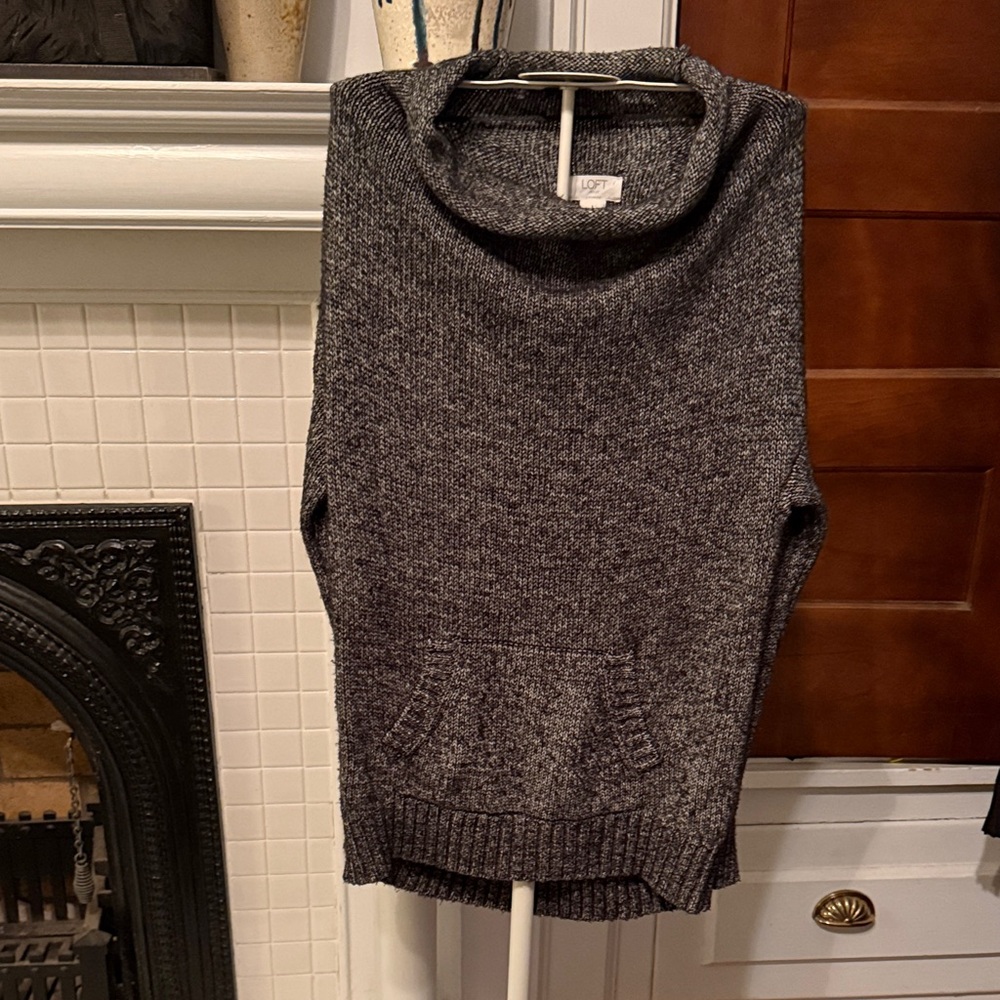 Loft Lounge‎ Sweatshirt style sweater w/pocket- worn about 4-5 times.